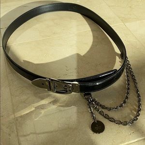 Gucci belt black patent leather gun metal buckle